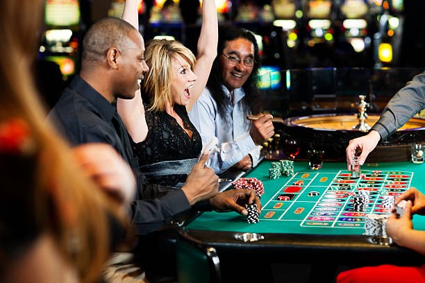olxtoto com table selection screen showing multiple Casino Hold'em stakes